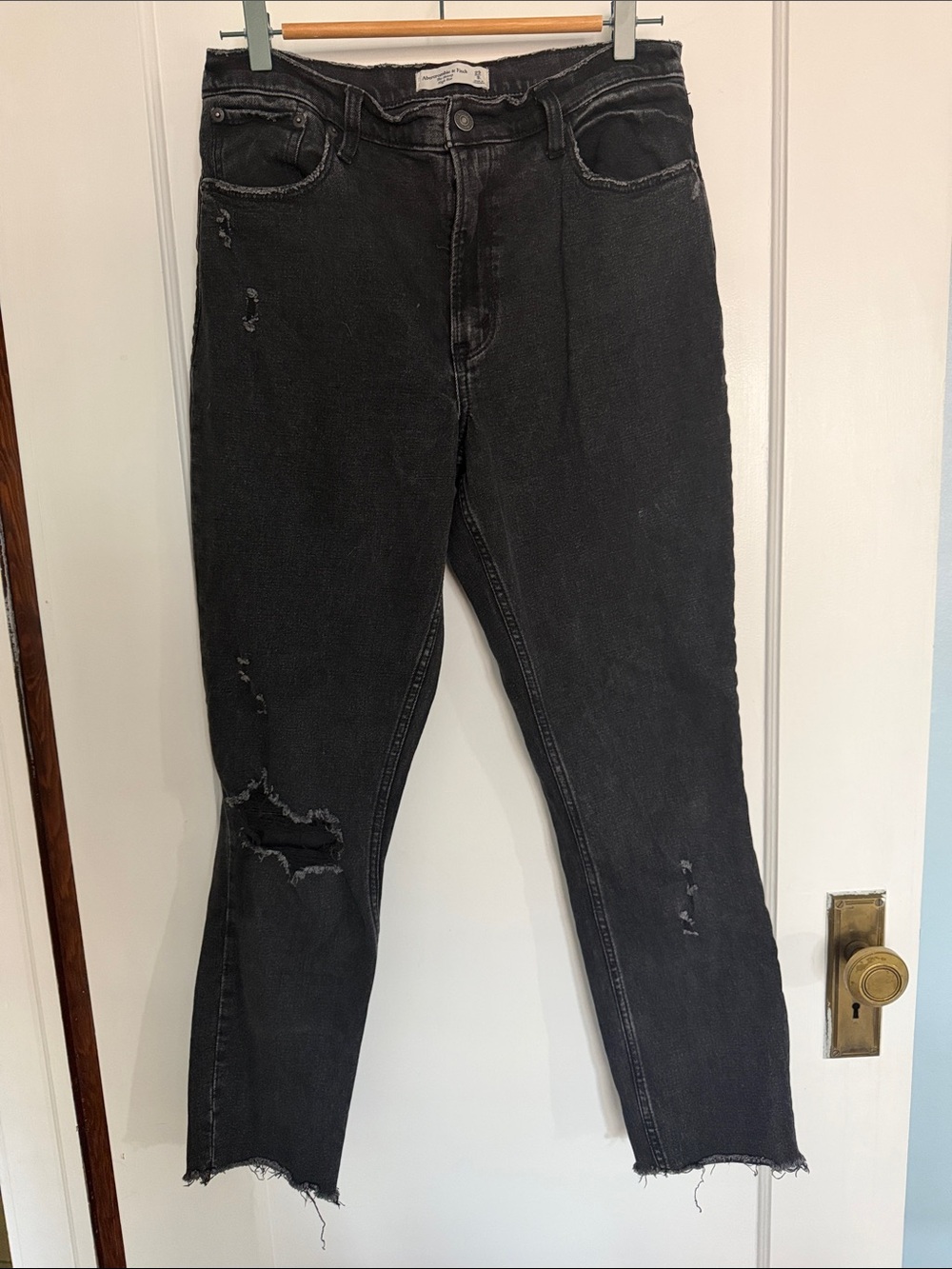Abercrombie & Fitch Black High-Rise Distressed Jeans